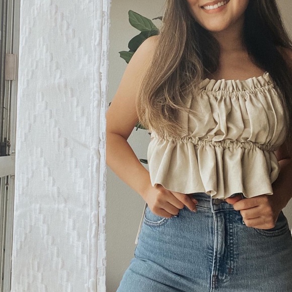 White Beyu “Flower” Top - Picture 2 of 5